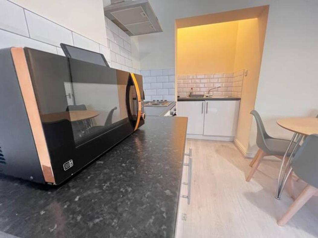Monthly Stays Liverpool Bagian luar foto